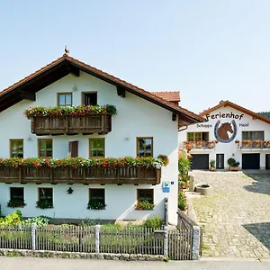 Landhaus Schoppa-haisl, Sonnen